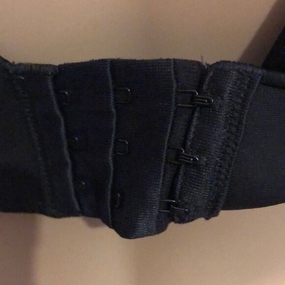 Maidenform Black Underwire Minimizer Bra 38D - Picture 7 of 10